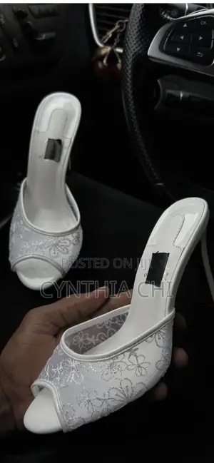 Women’s Stylish Heel Size 40