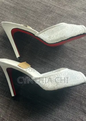 Women’s Stylish Heel Size 40