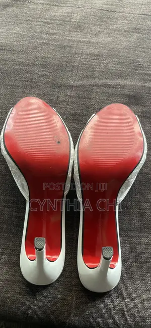 Women’s Stylish Heel Size 40