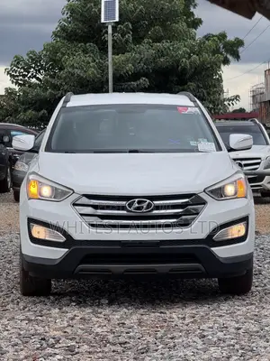 Hyundai Santa Fe GLS 4dr SUV AWD (3.3L 6cyl 6A) 2014 White