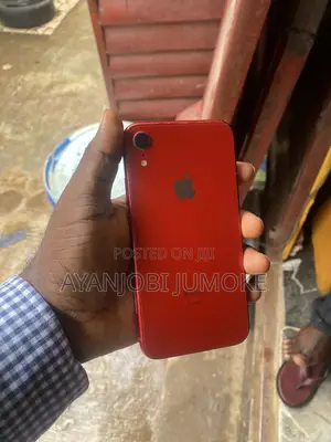 Apple iPhone XR 64 GB Red
