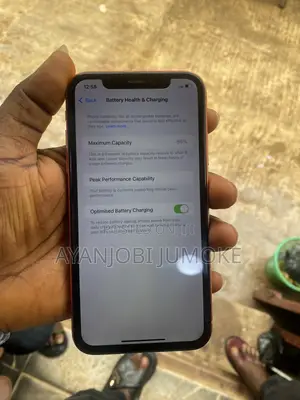 Apple iPhone XR 64 GB Red