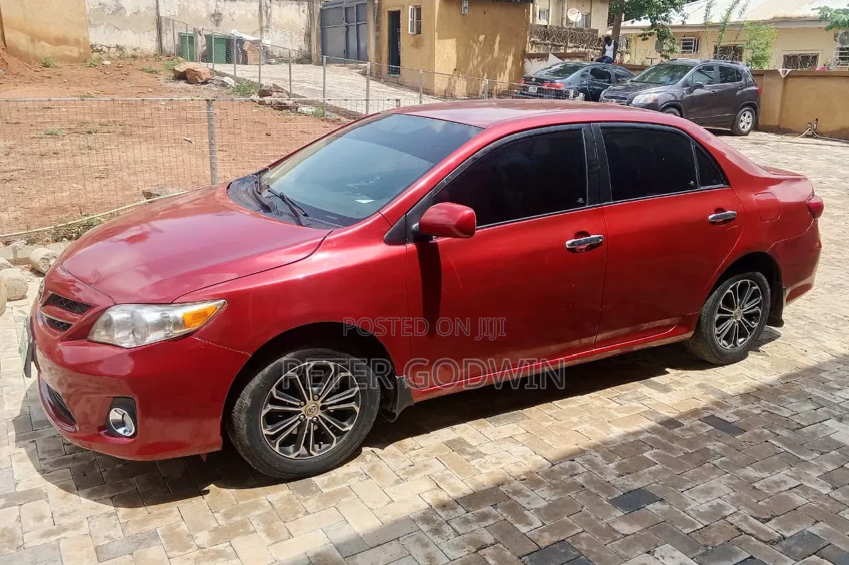 Toyota Corolla 2012 Red