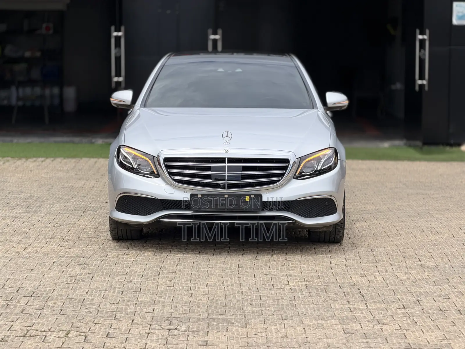 Mercedes-Benz E400 2019 Silver