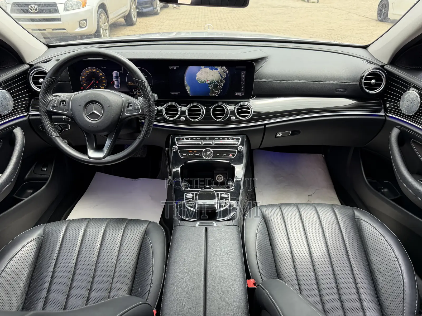 Mercedes-Benz E400 2019 Silver