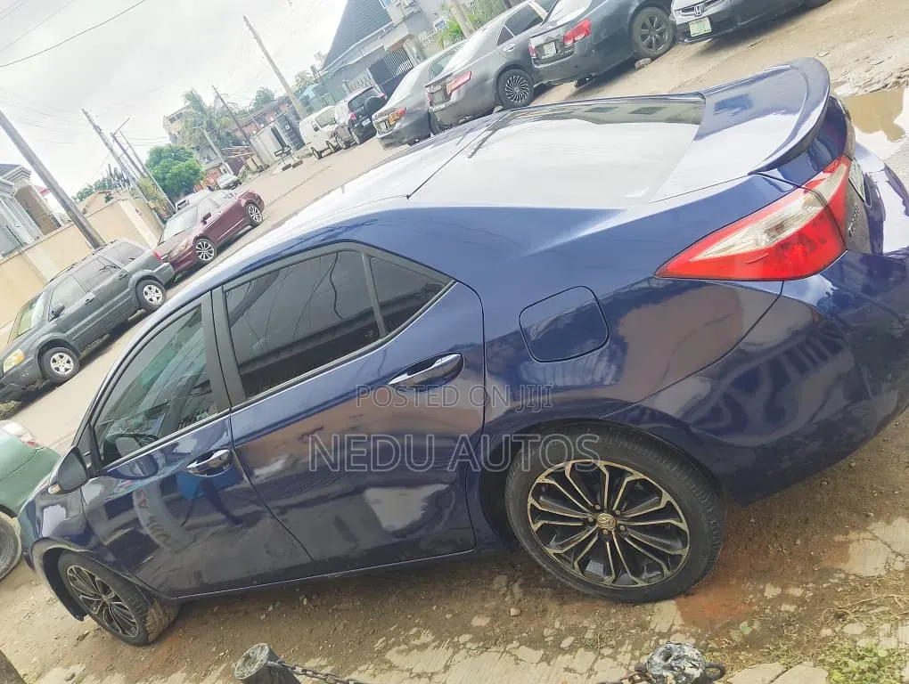 Toyota Corolla 2015 Blue