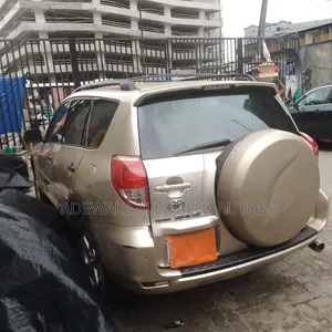 Toyota RAV4 2008 Gold