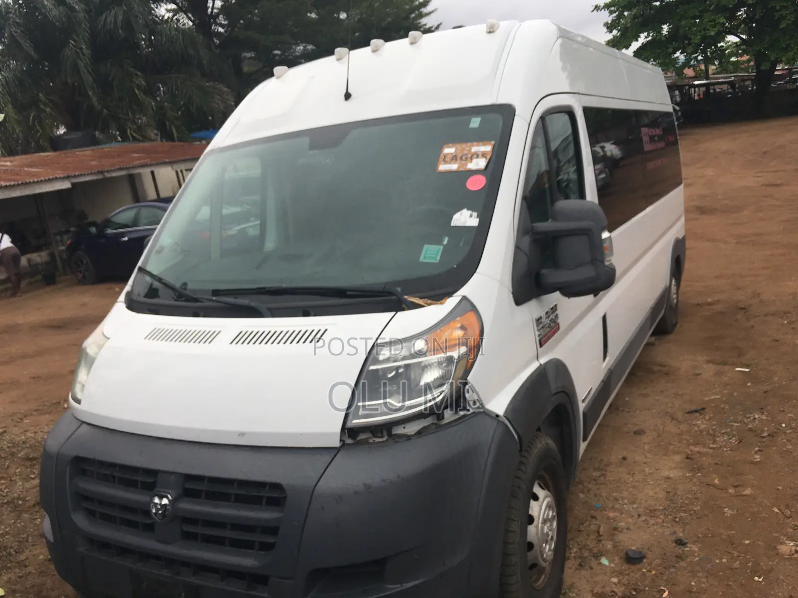 Dodge B2000 2015 White