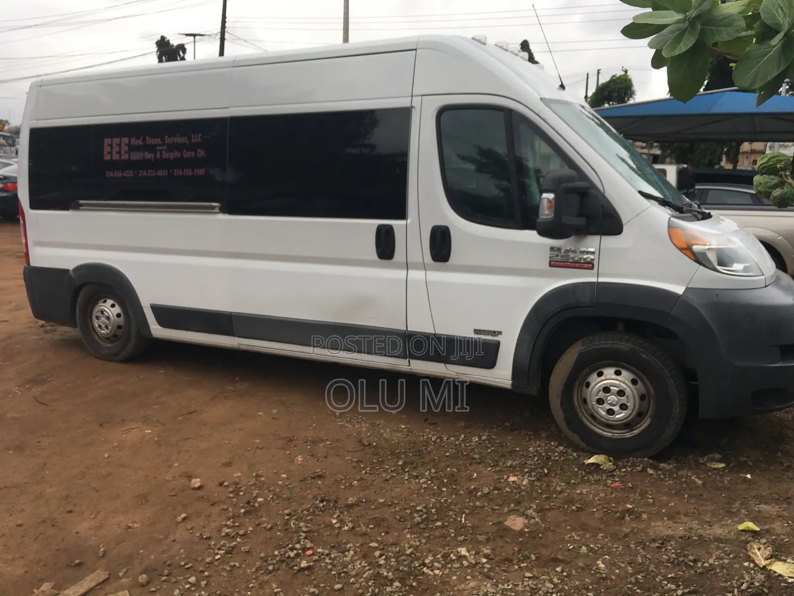 Dodge B2000 2015 White