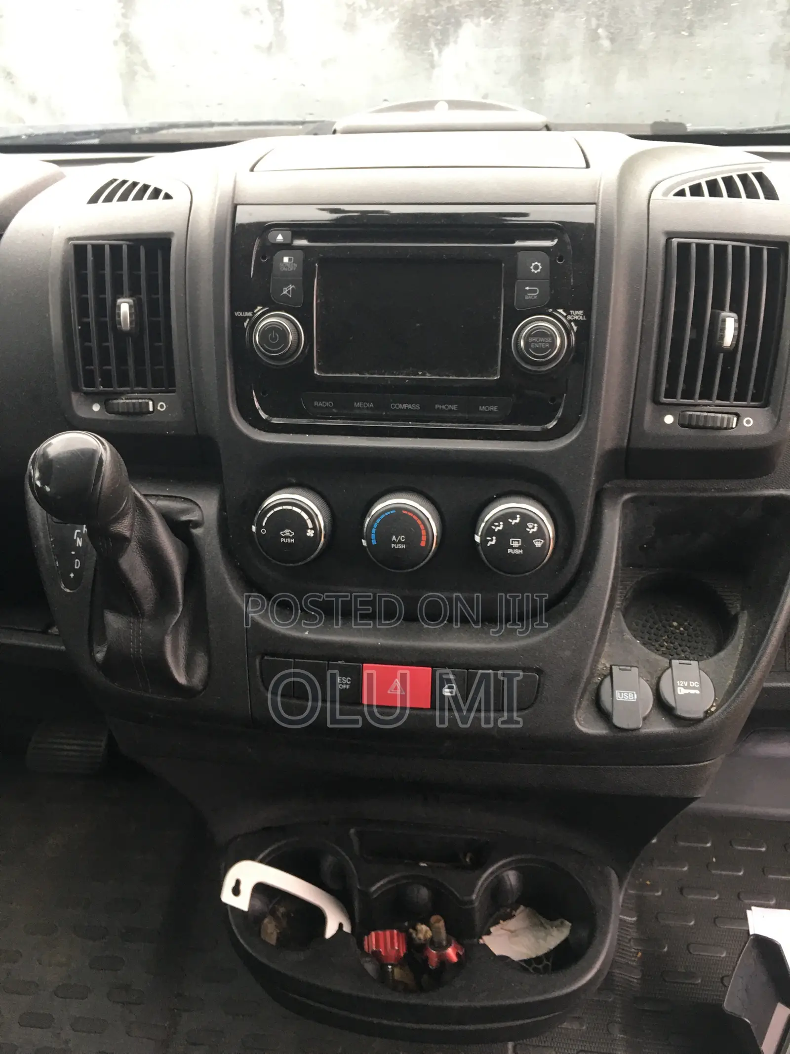 Dodge B2000 2015 White