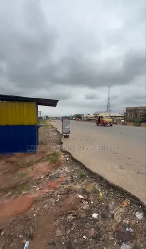 70ft by 220ft Land for Sale Along Ugbowo Lagos Road, Benin