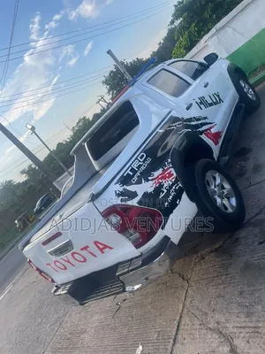 Toyota Hilux 2014 White