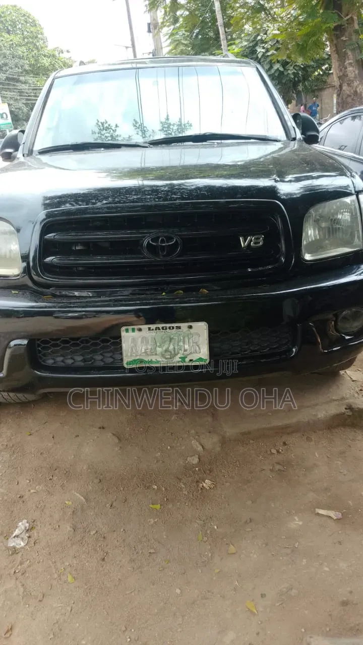 Toyota Sequoia 2004 Black