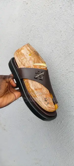 Handmade Male Palm Slippers (Brown)