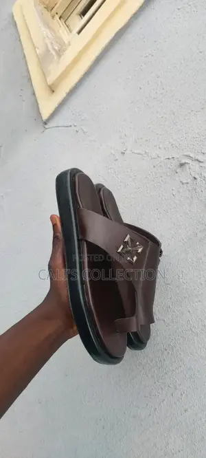 Handmade Male Palm Slippers (Brown)
