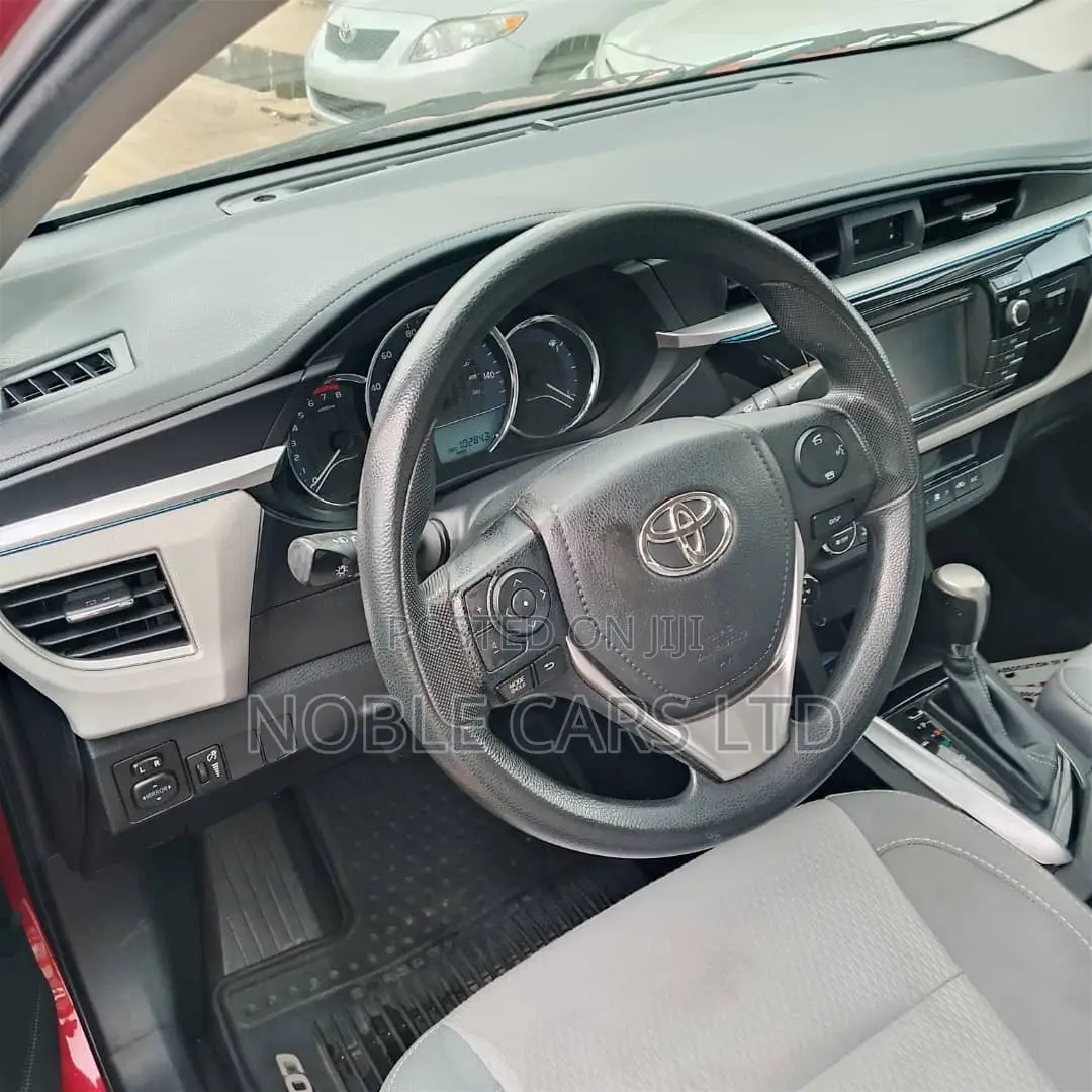 Toyota Corolla 2015 Red
