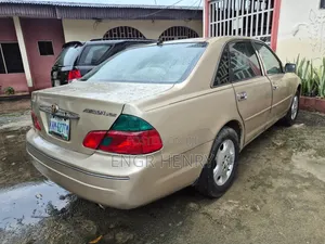 Toyota Avalon XLS 2005 Gold