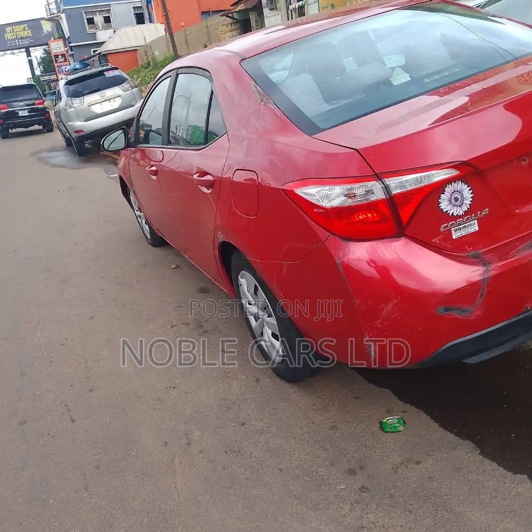 Toyota Corolla 2015 Red