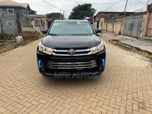 Toyota Highlander Limited 4dr SUV AWD (3.5L 6cyl 6A) 2014 Black
