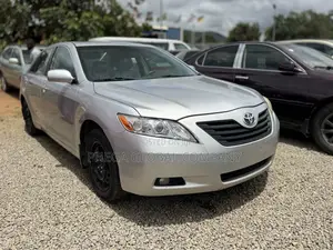 Toyota Camry XLE V6 4dr Sedan (3.5L 6cyl 6AM) 2008 Silver