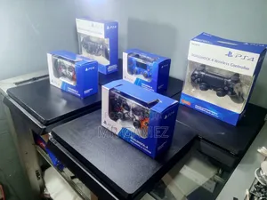Hacked PS4 Slim With Fc27 and 5 Games