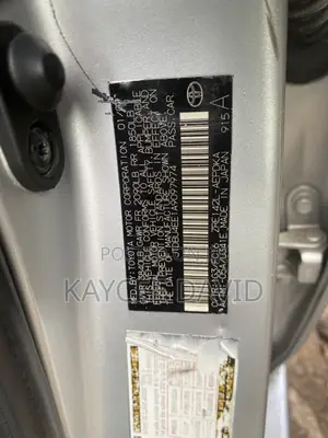 Toyota Corolla LE 4dr Sedan (1.8L 4cyl 4A) 2010 Silver