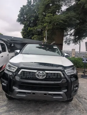Toyota Hilux 2020 Black