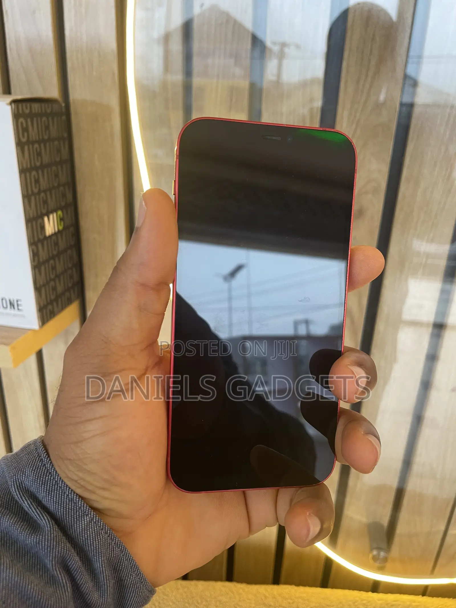Apple iPhone 12 128 GB Red