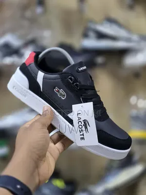 Men's Lacoste Low-Top Leather Sneakers