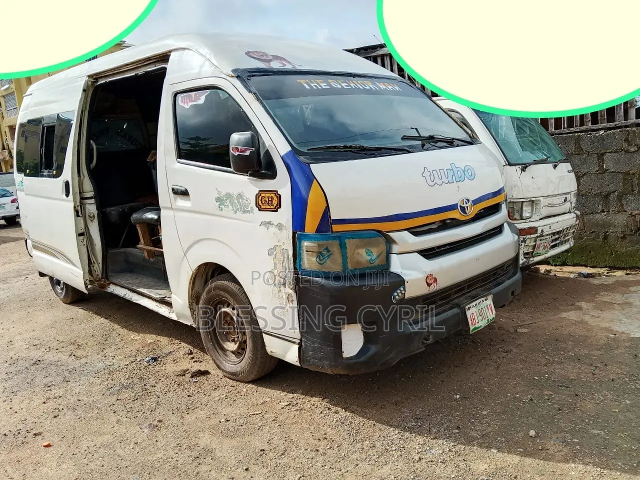 Toyota HiAce 2013 White