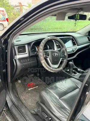 Toyota Highlander XLE 4dr SUV AWD (3.5L 6cyl 6A) 2015 Black
