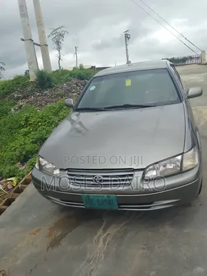 Toyota Camry 2001 Gray