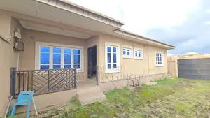 3bdrm Bungalow in Temidire Estate, Ologuneru for sale