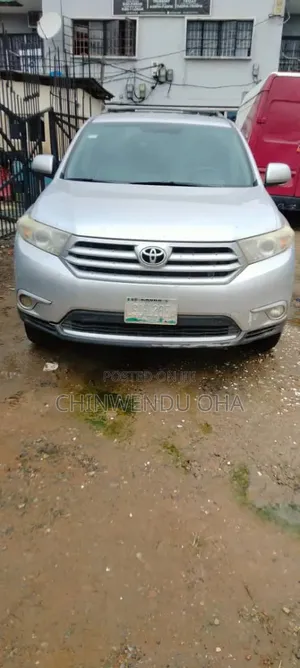 Toyota Highlander 2012 Silver