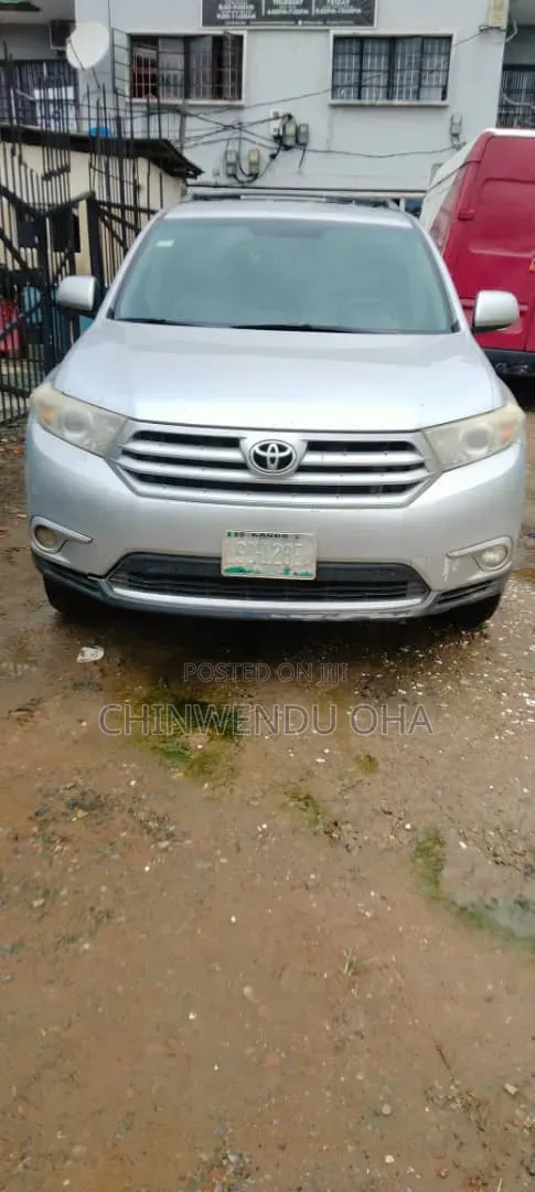 Toyota Highlander 2012 Silver