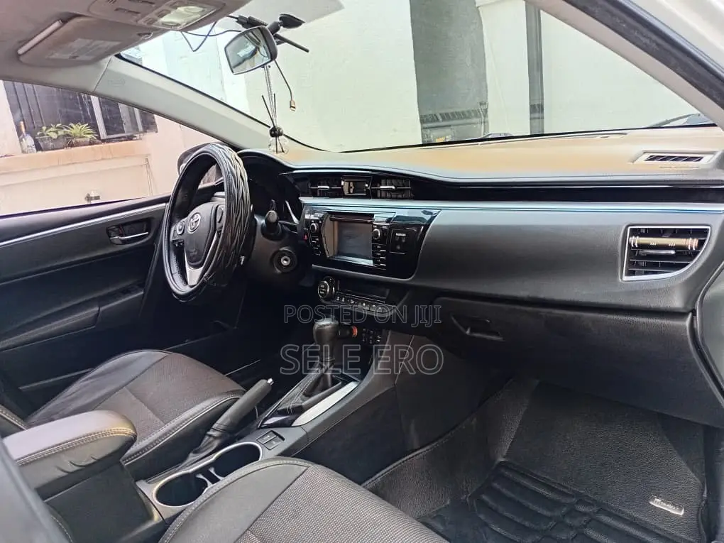 Toyota Corolla 2016 White