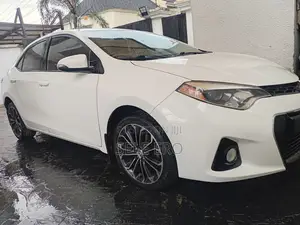 Toyota Corolla 2016 White