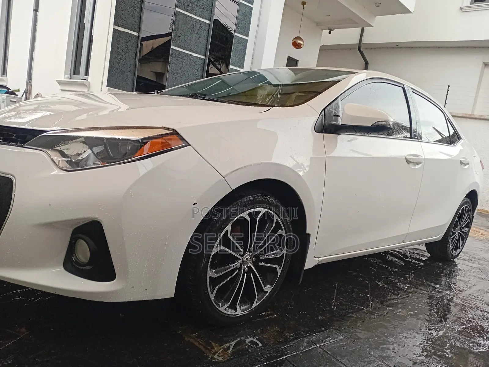 Toyota Corolla 2016 White