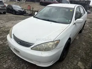 Toyota Camry LE 4dr Sedan (2.4L 4cyl 5A) 2006 White