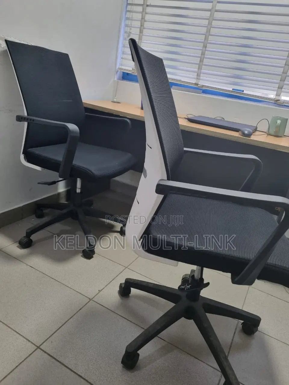 Swivel Chair for Offices ,Workstations and Receptions