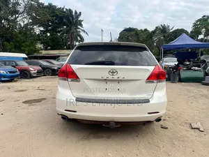 Toyota Venza 2010 White