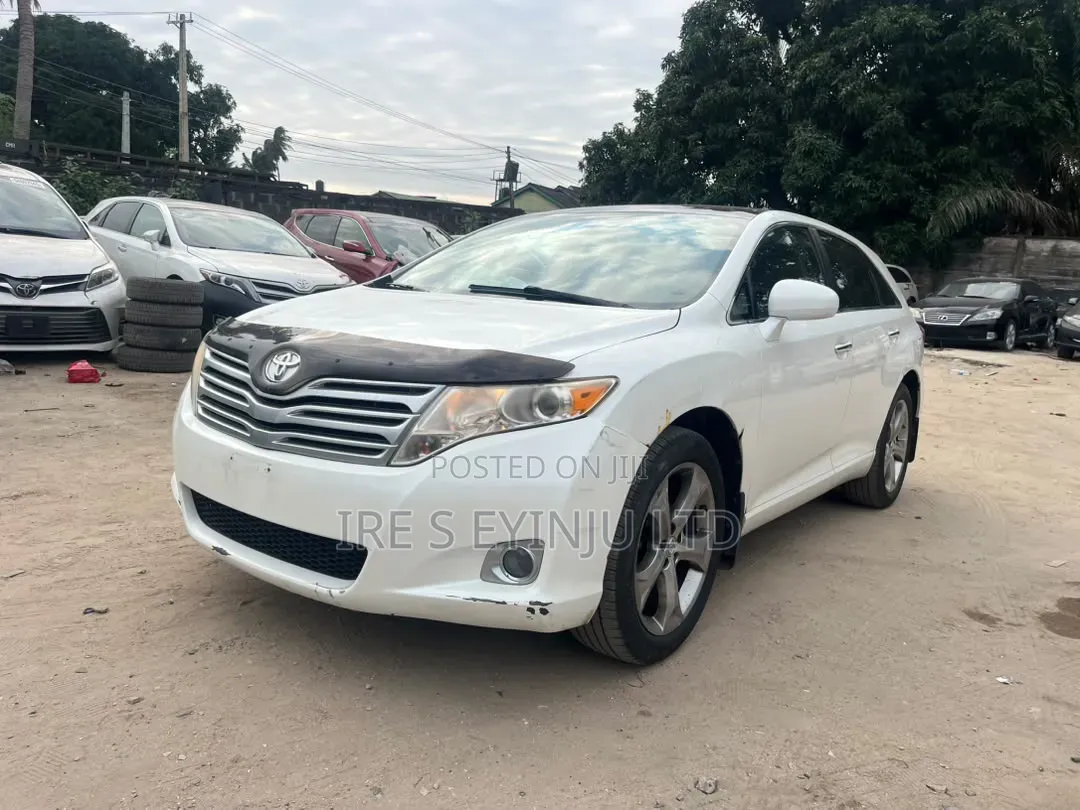 Toyota Venza 2010 White