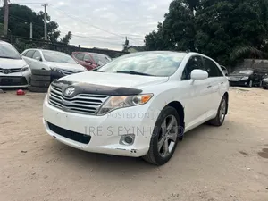 Toyota Venza 2010 White