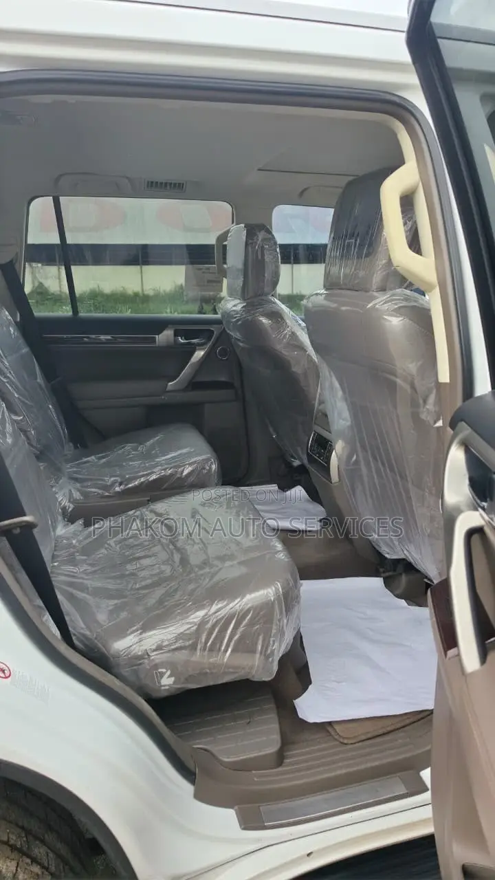 Lexus GX 460 Base 2017 White
