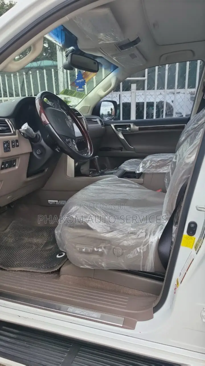 Lexus GX 460 Base 2017 White