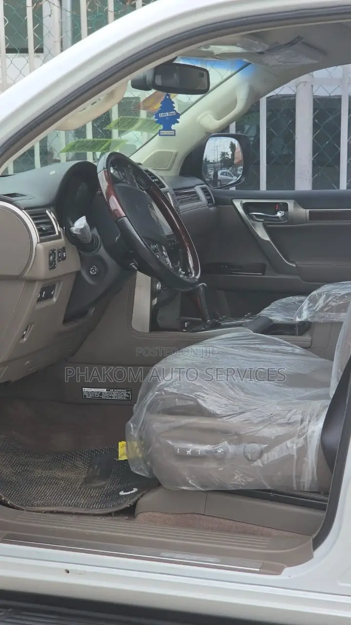 Lexus GX 460 Base 2017 White