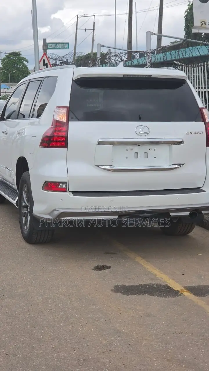 Lexus GX 460 Base 2017 White