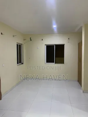 1bdrm Shared Apartment in Grand Court Estate, Lekki Phase 2 for rent