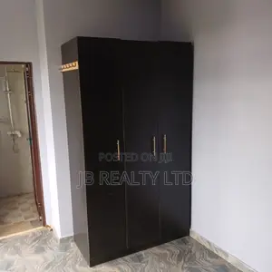 1bdrm Room & Parlour in Chevron for rent
