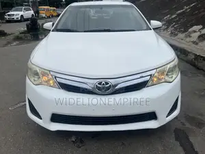 Toyota Camry L 4dr Sedan (2.5L 4cyl 6A) 2012 White